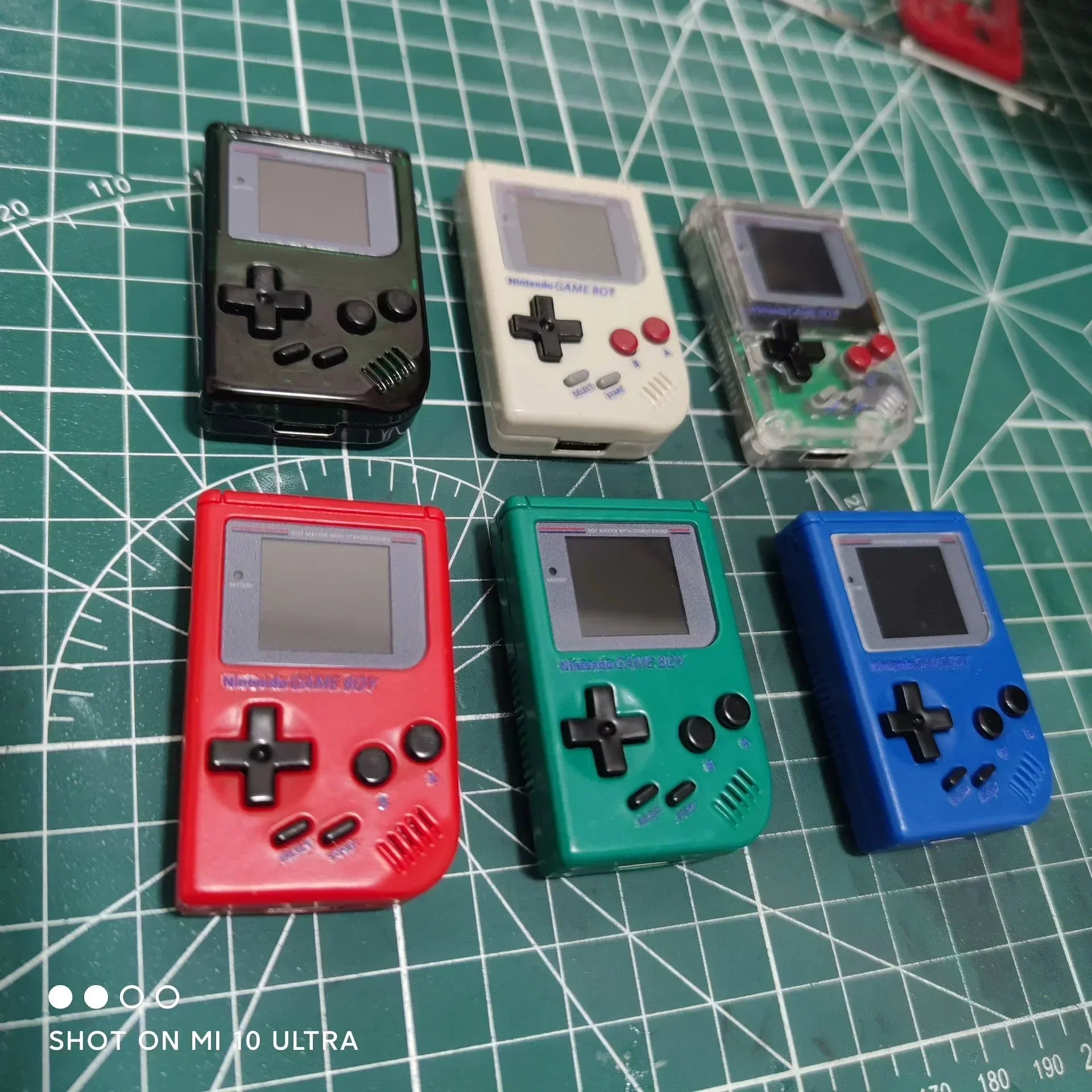Mini GameBoy Portable Handheld Game Console 160*144 Screen Resolution Mini GB Game Console TF Card 100+ Game Boy custom Gifts