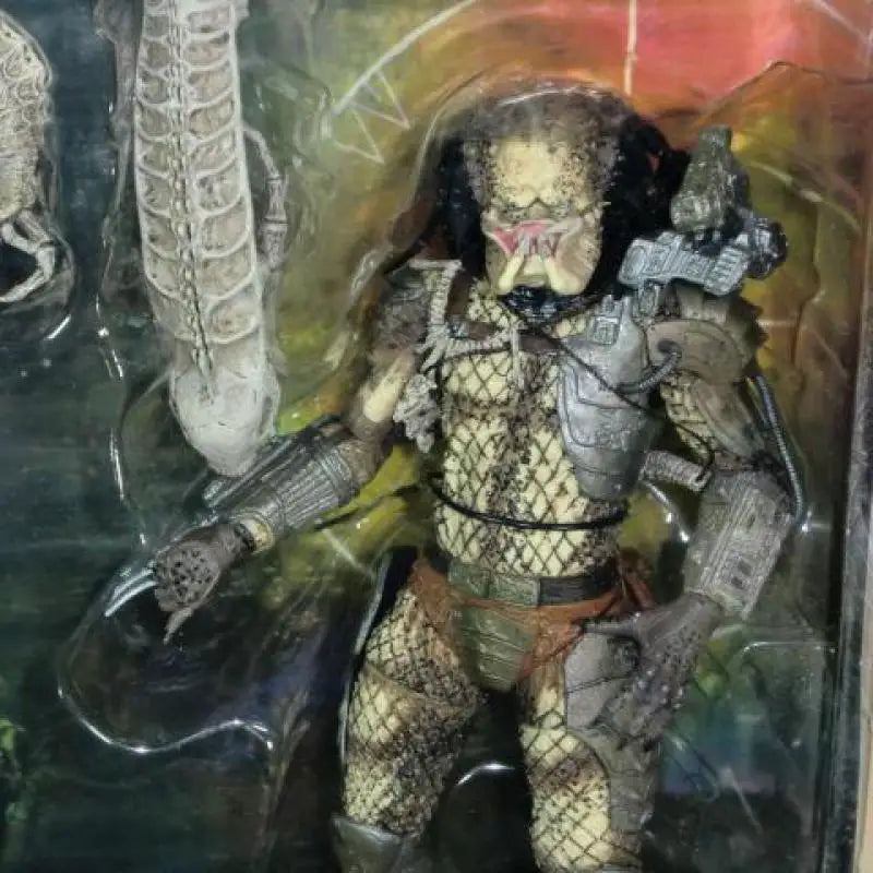 NECA 2pcs/set Alien Vs Predator PVC Collection Figure Toys 21cm