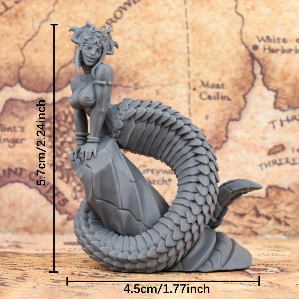 Fantasy Maneater Beauty Miniature, Femme Fatale Model for TTRPG Campaigns, Ideal Accessory for Tabletop Diorama Scenes